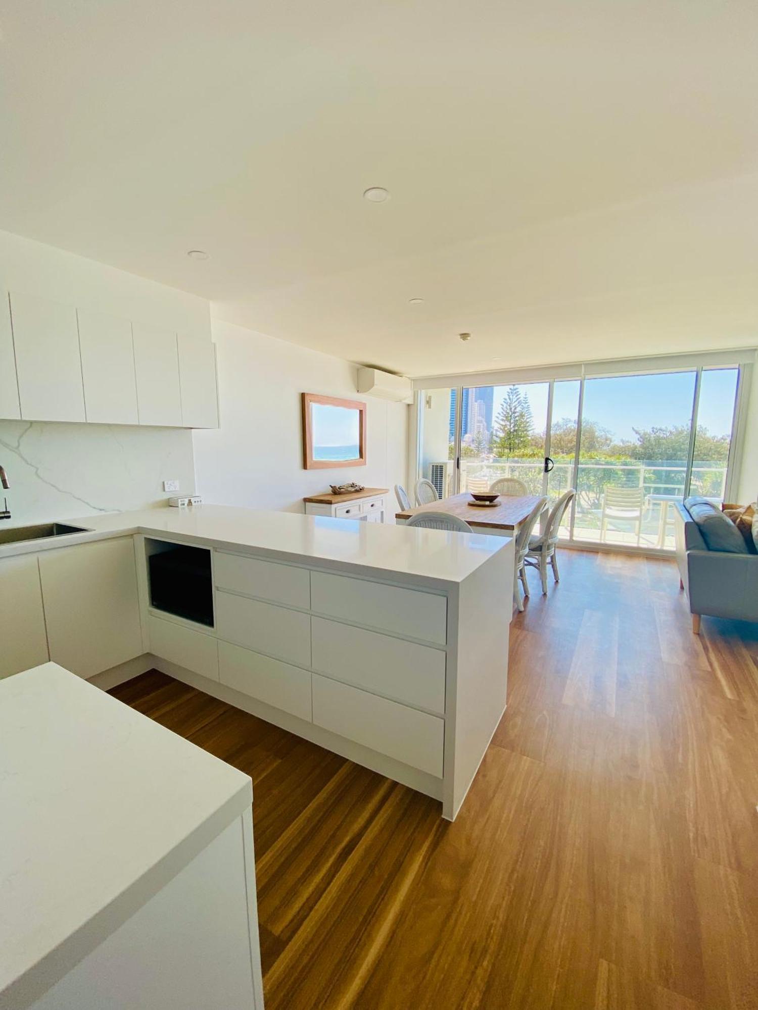 One The Esplanade Apartments On Surfers Paradise ゴールドコースト エクステリア 写真