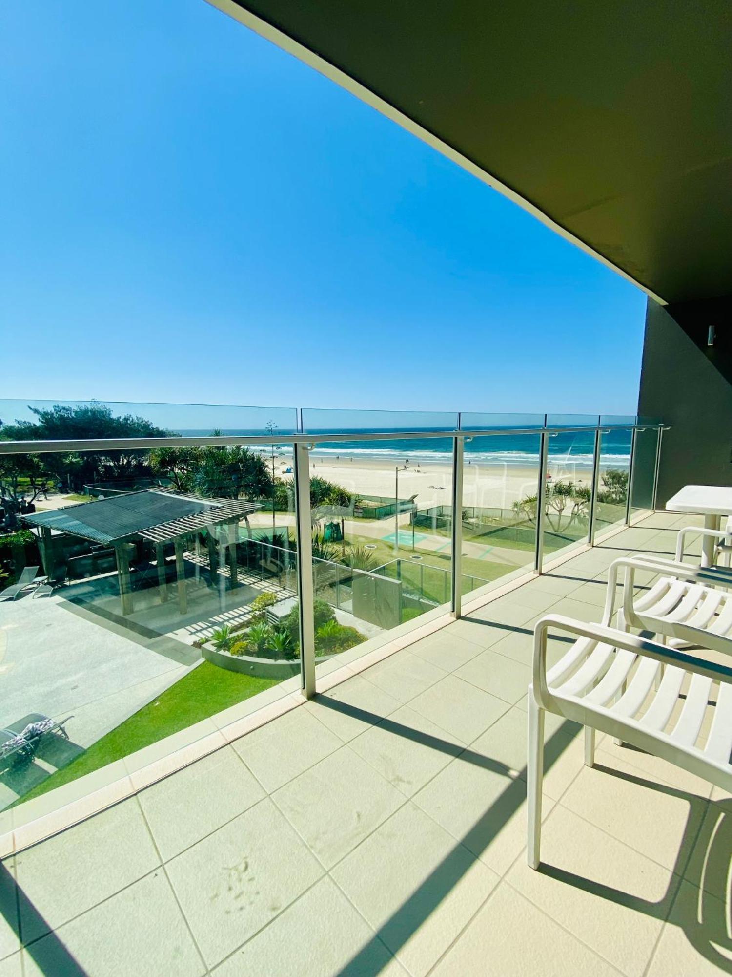 One The Esplanade Apartments On Surfers Paradise ゴールドコースト エクステリア 写真