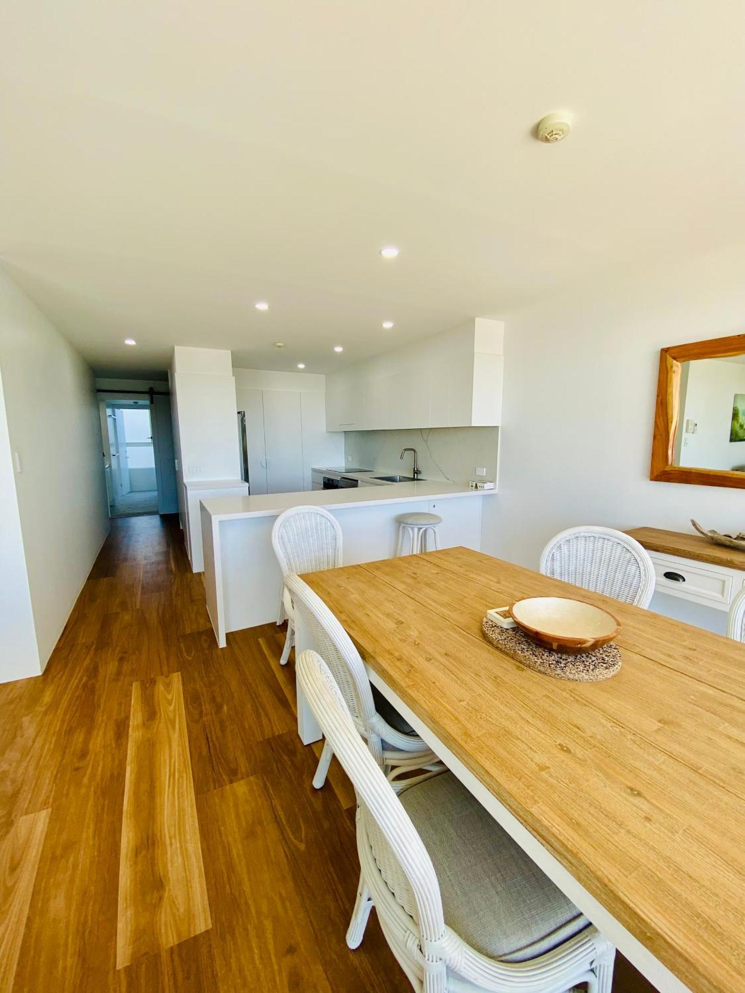 One The Esplanade Apartments On Surfers Paradise ゴールドコースト エクステリア 写真