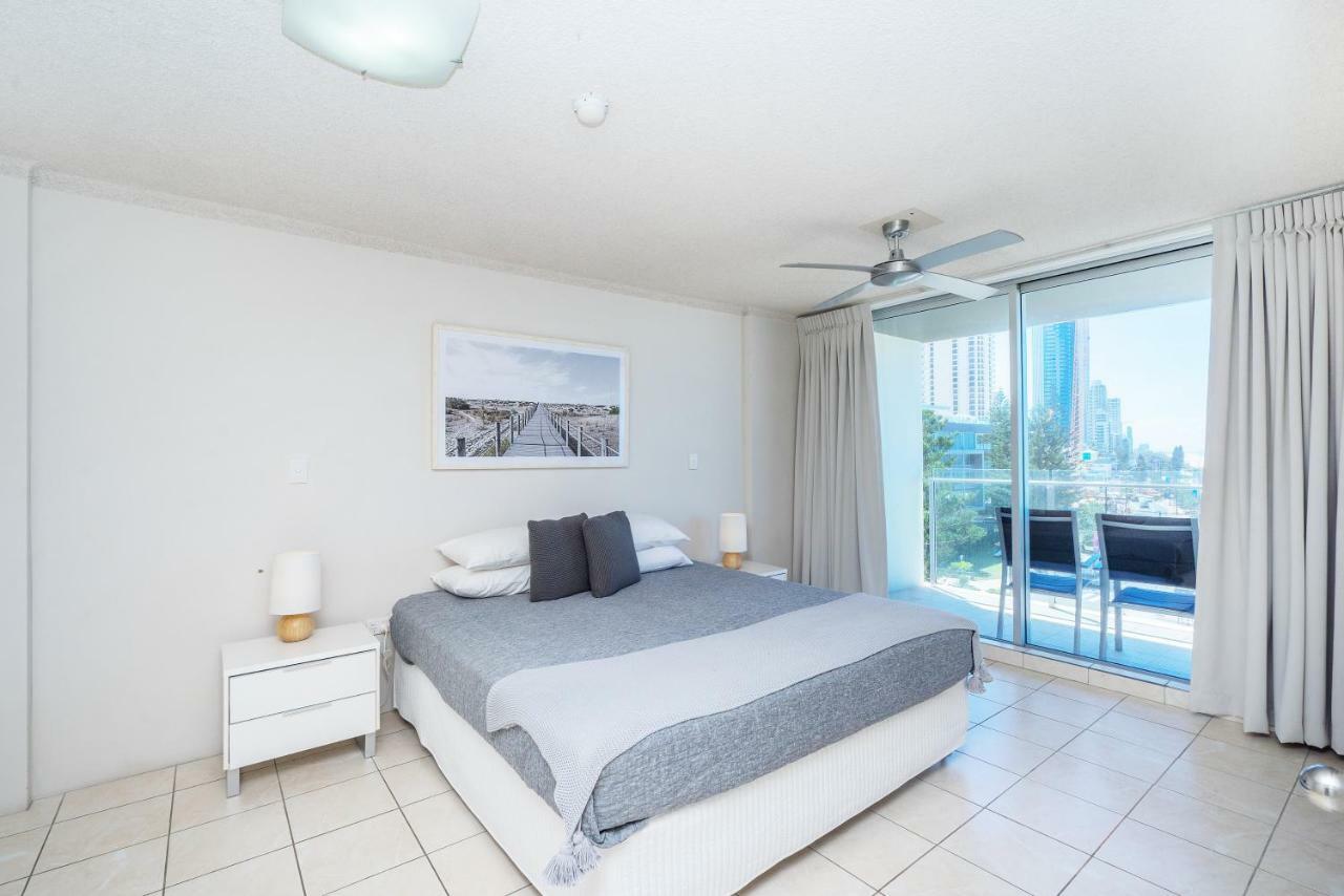 One The Esplanade Apartments On Surfers Paradise ゴールドコースト エクステリア 写真